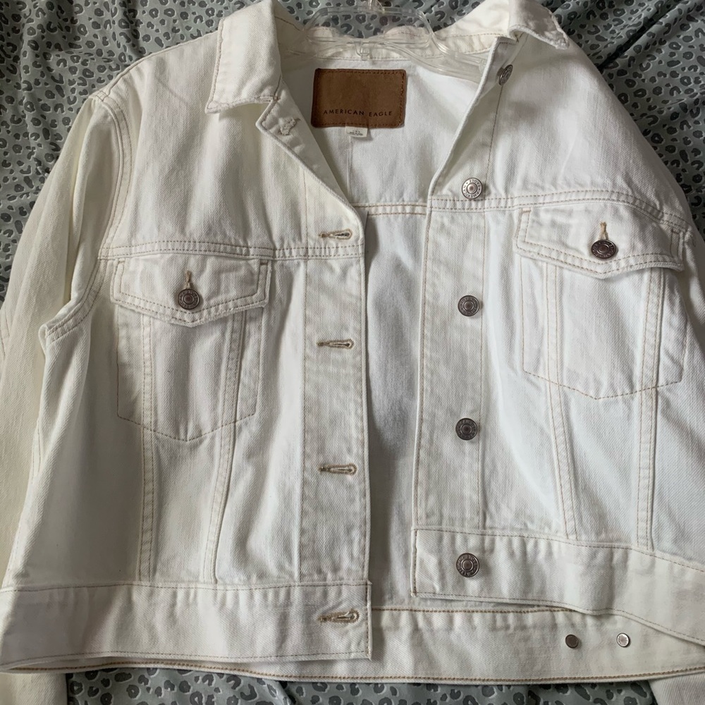 NWT AEO Cropped White Denim Jacket